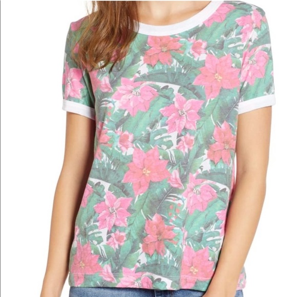 Wildfox Island Holiday Johnny Ringer Tee Shirt Floral Print Poinsettia Flower - Picture 2 of 5